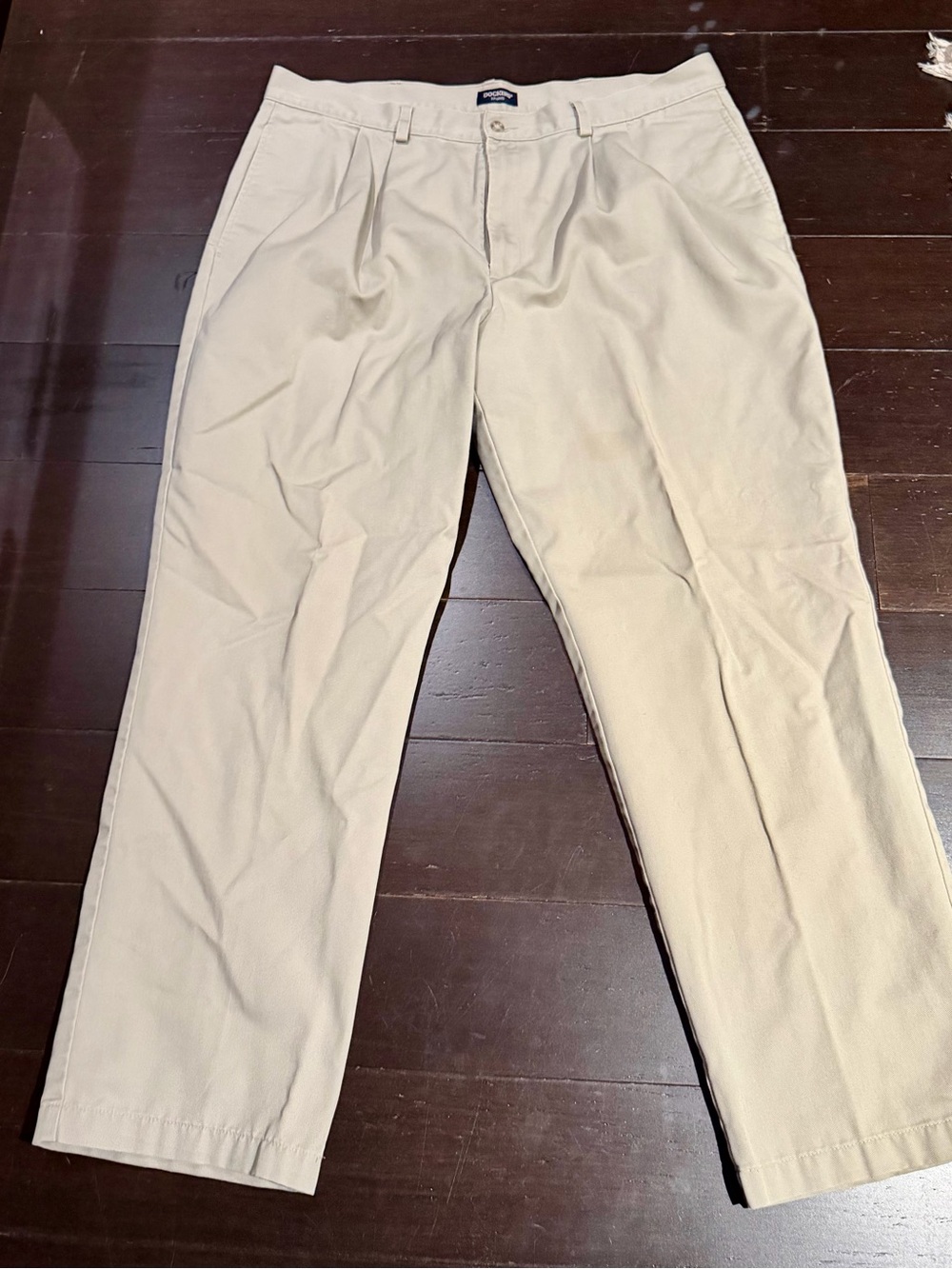 Dockers Men's Khaki Pleated Chino Pants - Classic Straight Fit